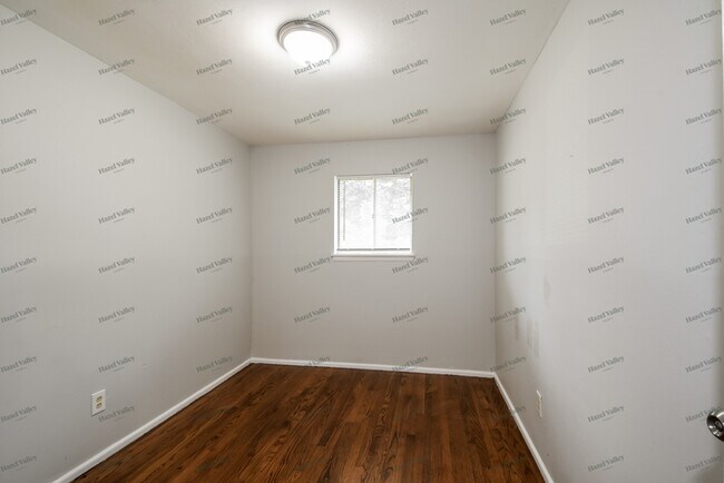 Building Photo - 154 Elbring Dr