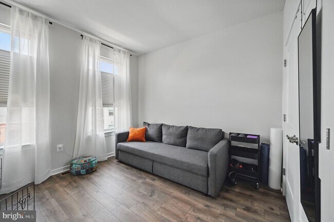 Building Photo - 44623 Wolfhound Sq
