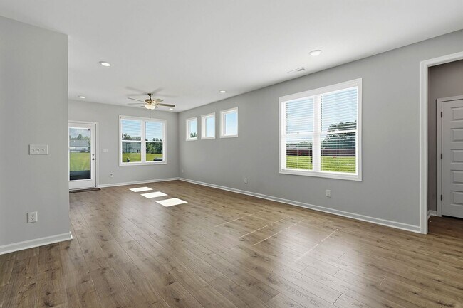 Building Photo - 295 Springtooth Dr