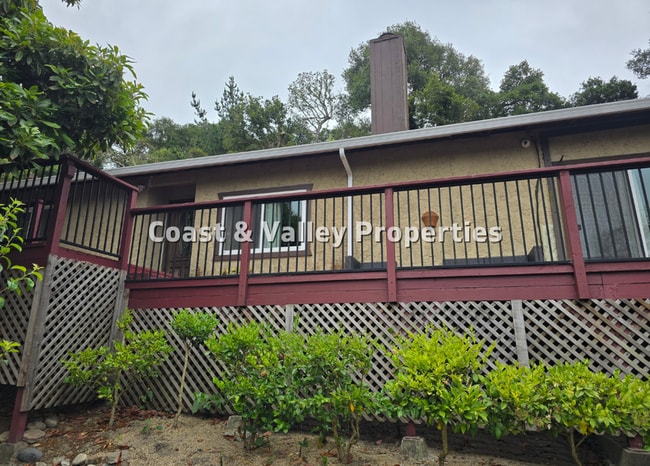 Building Photo - Beautiful Home in North Monterey County fo...