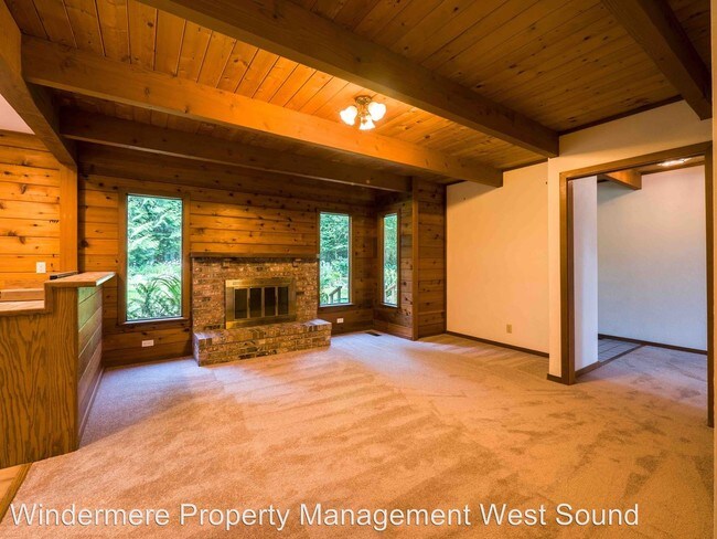Building Photo - 5209 NE Forest Glade Ln