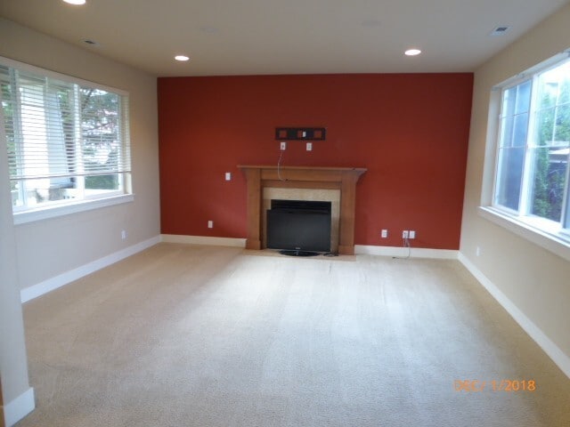 Building Photo - Beautiful 3 Bed 2.5 Bath Home in Redmond Ridge
