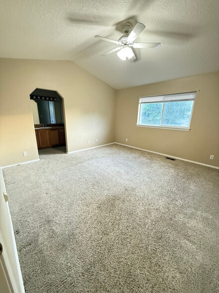Building Photo - 311 Trotter Dr