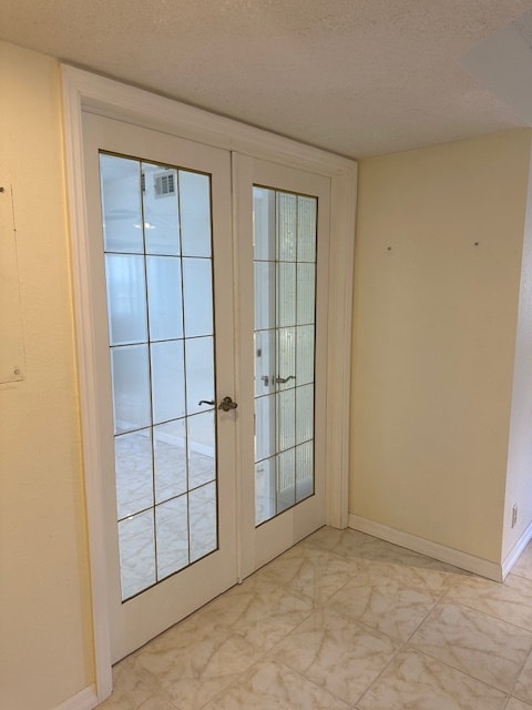 Building Photo - Oaks IV - NN202