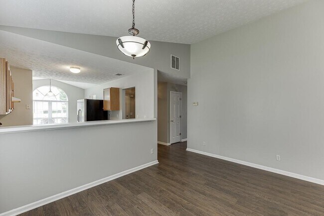 Building Photo - 2195 Oakland Spring Dr