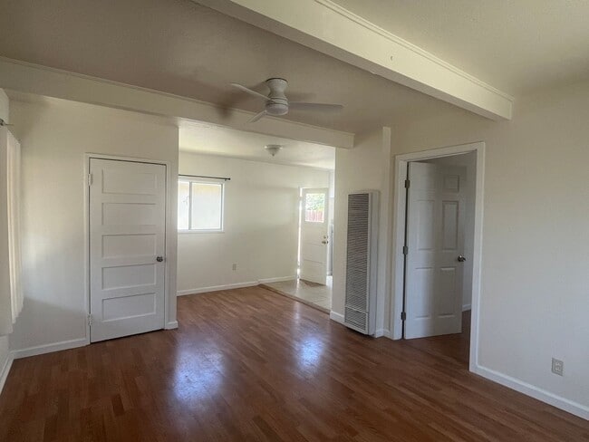 Building Photo - 8020 Bright Ave