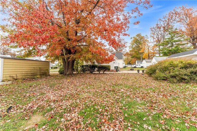 Building Photo - 441 E 250th St