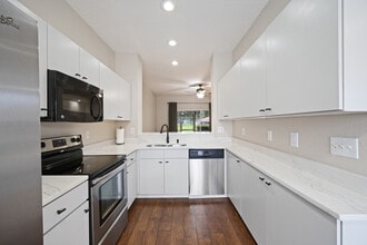 Building Photo - 18505 Pebble Lake Ct