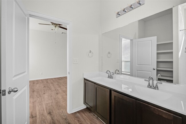 Building Photo - 416 Magnolia Ln