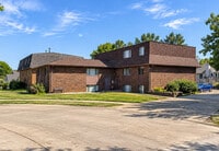 Building Photo - 3405 Holiday Ct
