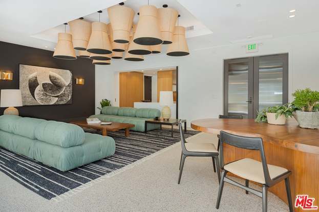 Building Photo - 10777 Wilshire Blvd