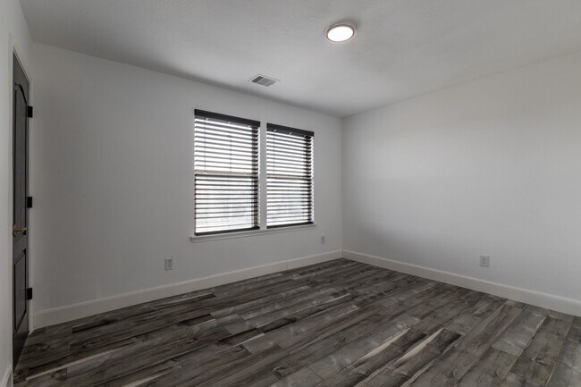 Building Photo - 2702 Oat Harvest Ct