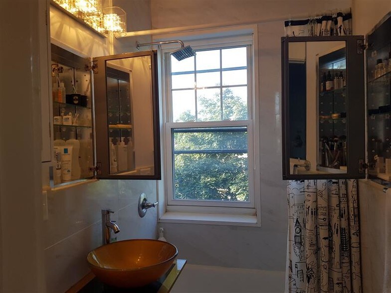 Building Photo - 22 Concord Ave