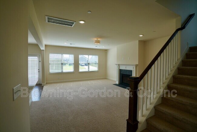 Building Photo - 797 Ravensdowne Dr