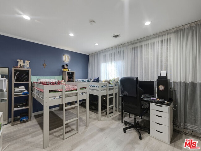 Building Photo - 6842 Ranchito Ave