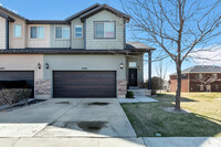 Building Photo - 2599 N Elm Dr