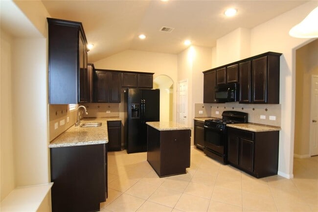 Building Photo - 3431 Lilac Ranch Dr
