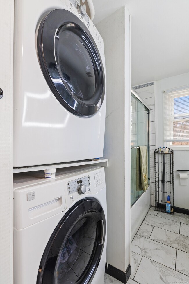 Building Photo - 45 Frederick Rd