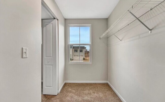 Building Photo - 8 Torrington Dr