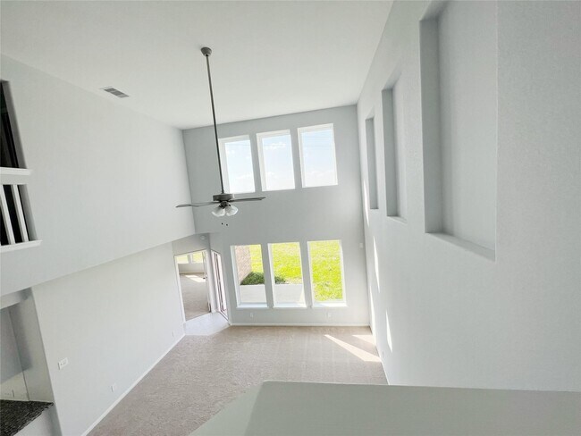 Building Photo - 208 Salange Ln