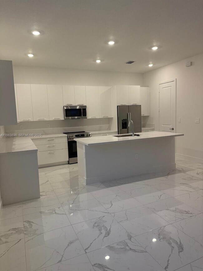 Building Photo - 12303 SW 44th St