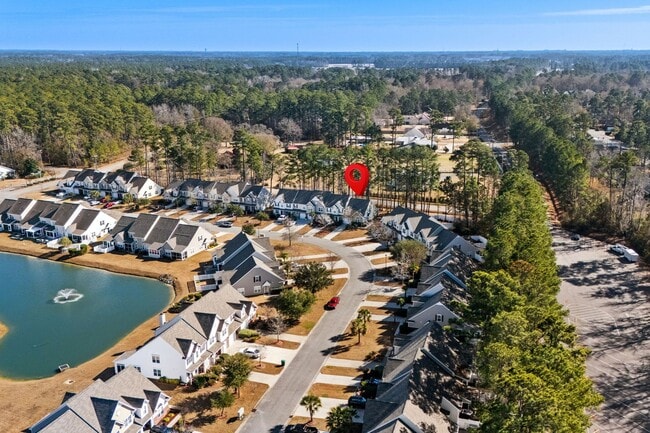 Building Photo - 571 Riverward Dr