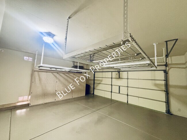 Building Photo - 11678 N Red Creek Pl