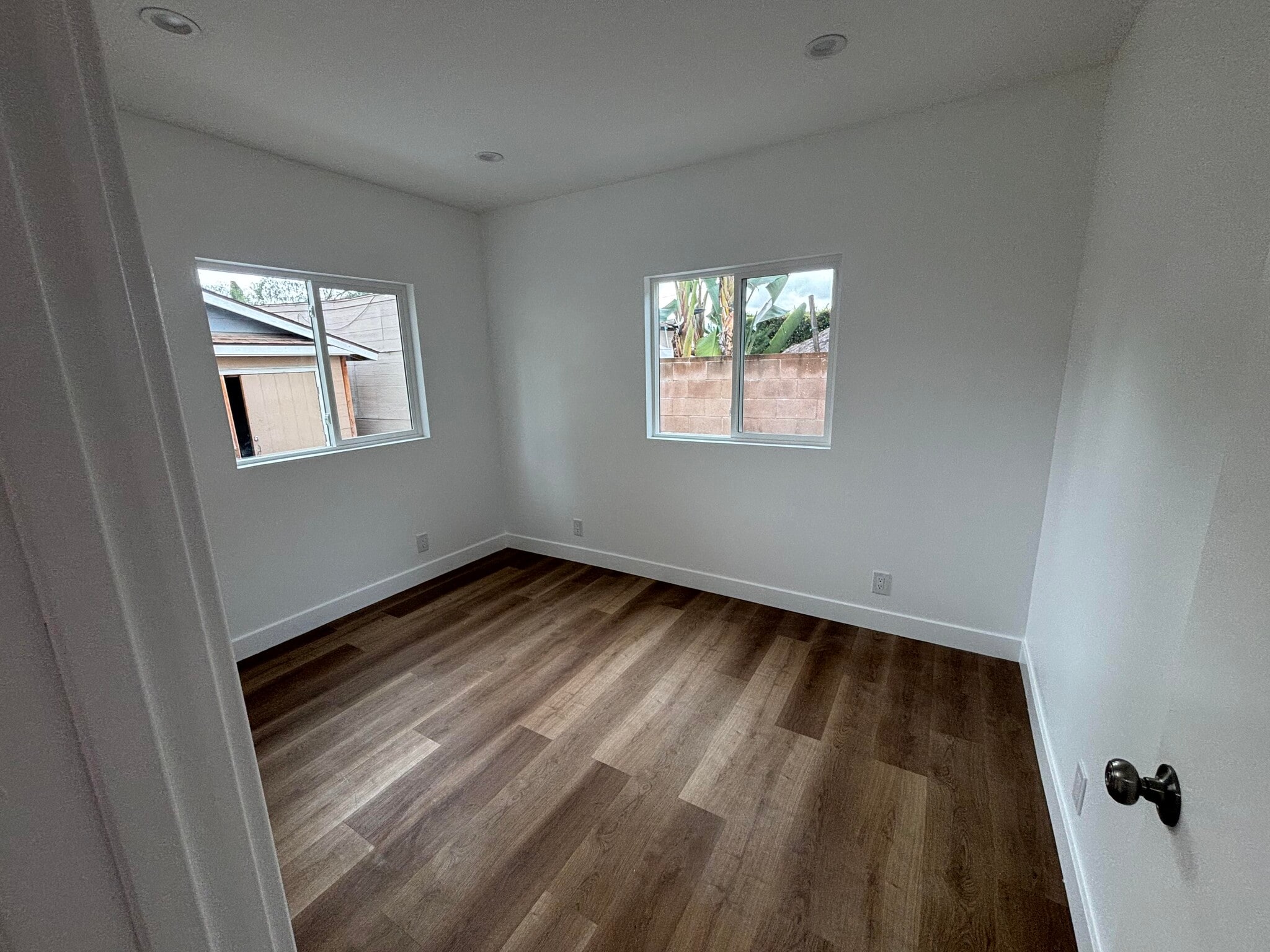 Building Photo - 620 Brittania St