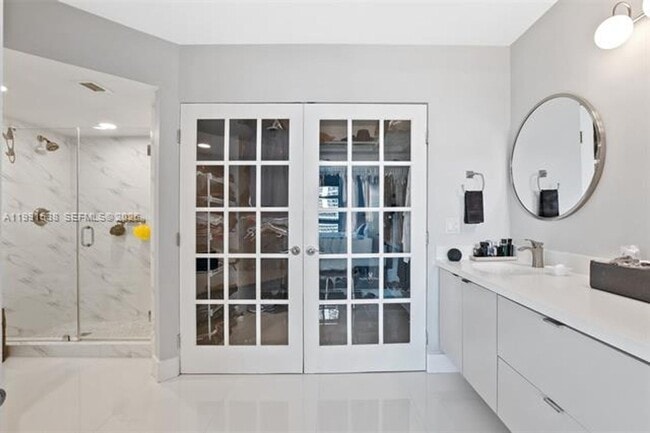 Building Photo - 3600 Mystic Pointe Dr