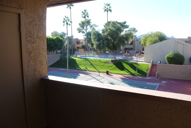 Building Photo - 5877 N Granite Reef Rd