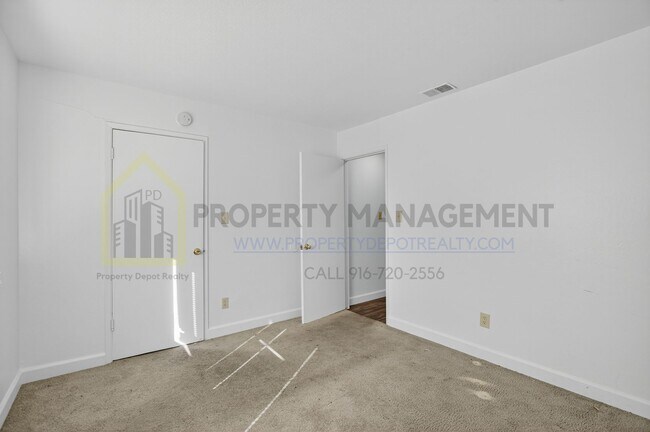 Building Photo - Arleta Ct