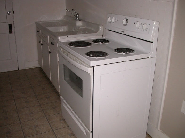 Building Photo - 110 Stone St