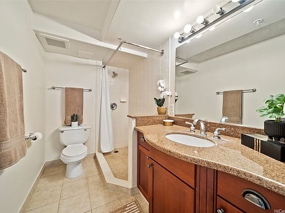 Building Photo - 343 Hobron Ln