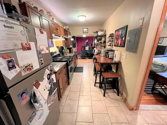 Building Photo - 91 Glen St