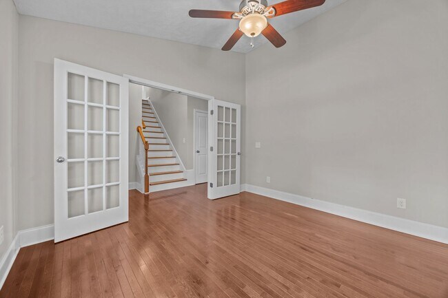 Building Photo - 123 Lightwater Dr