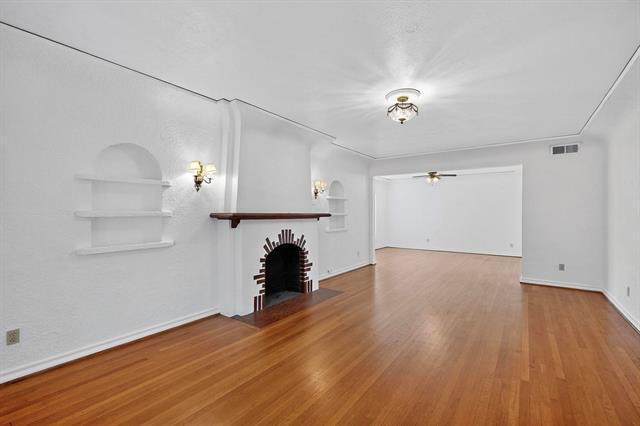 Building Photo - 4140 Normandy Ave