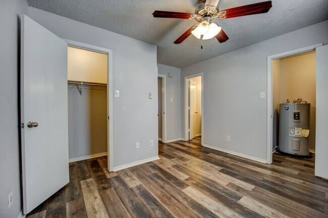 Interior Photo - The Oak: 1 & 2 Bedroom Apartments
