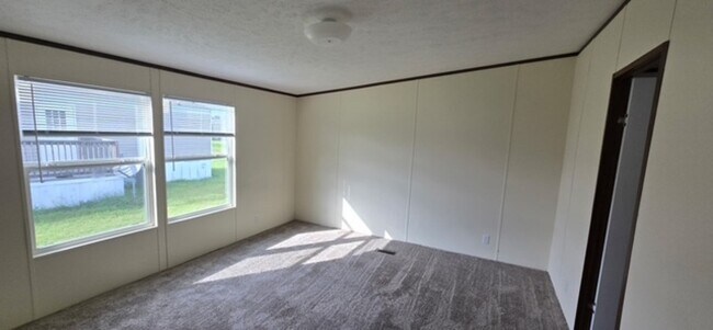 Building Photo - 521 Milan Ave