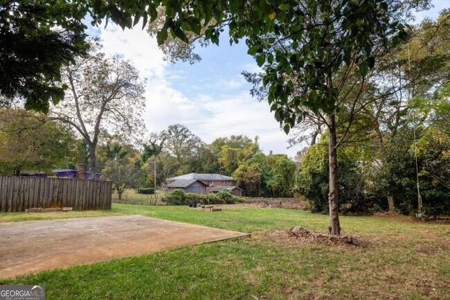 Building Photo - 5450 E Mountain St