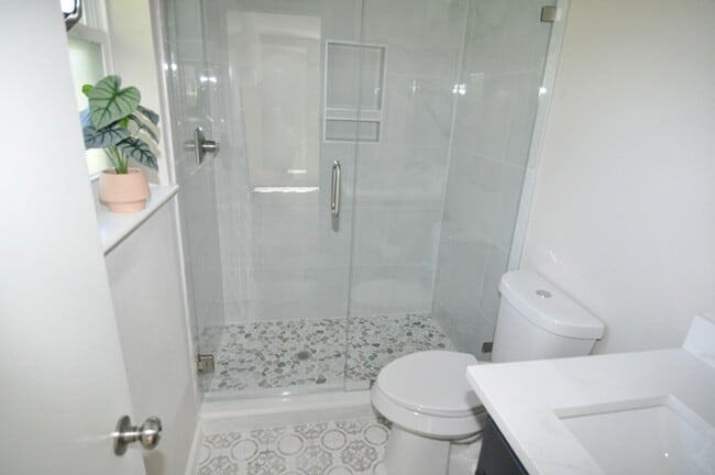 Building Photo - 132 Navajo Dr