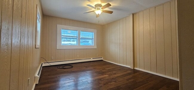 Building Photo - 20 Main St