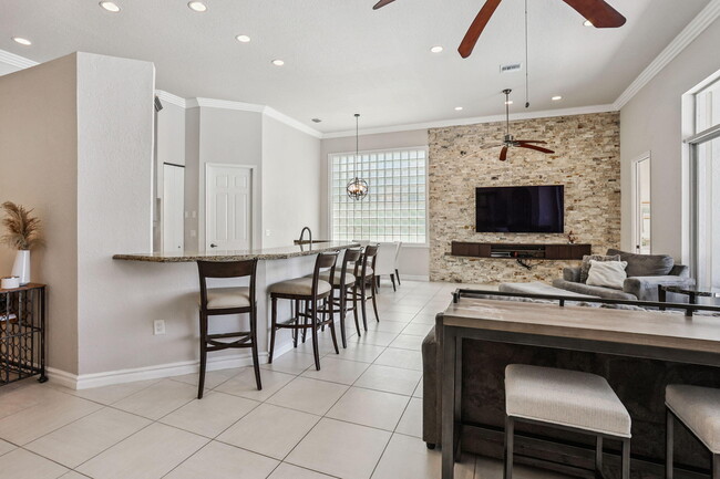 Building Photo - 6718 Portside Dr