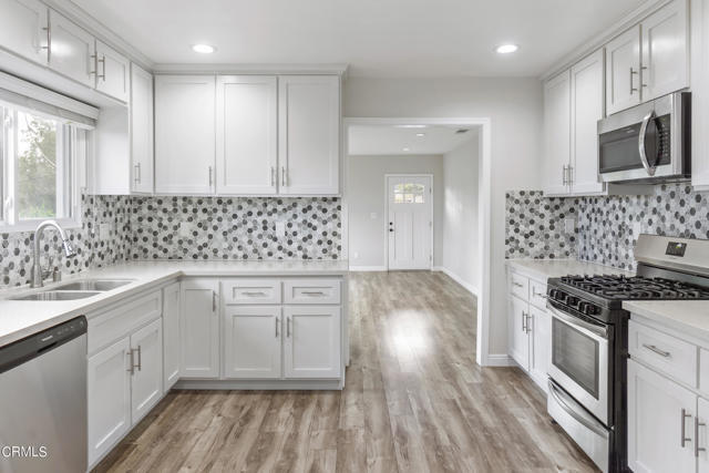 Building Photo - 744 Onarga Ave