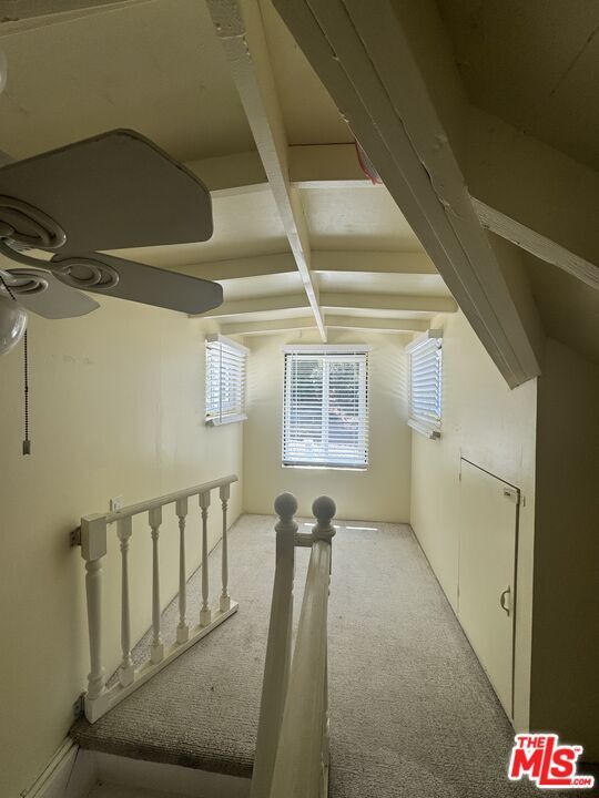 Building Photo - 368 Entrada Dr