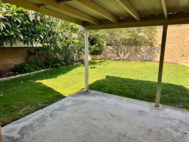 Building Photo - OPEN HOUSE 8/16/25 3pm-4pm