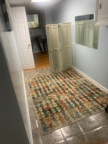 Building Photo - 360 Tuxedo Ave