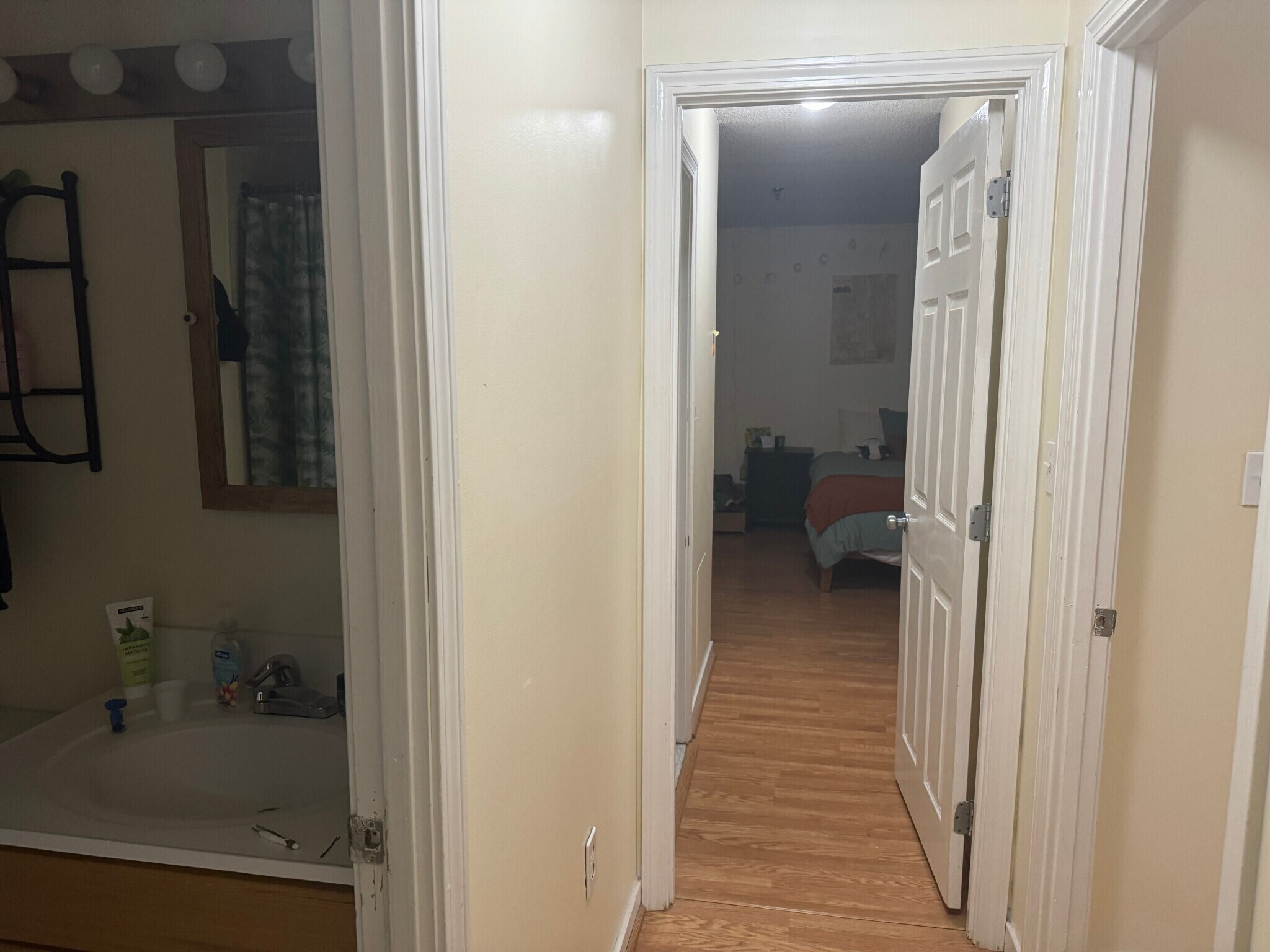 Building Photo - 153 Kelton St