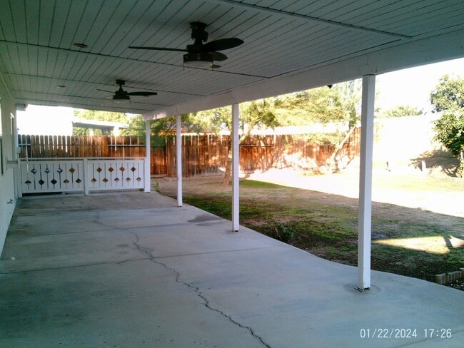 Building Photo - HOLIDAY SPECIAL $2847.50 MOVES YOU IN!!!   NW----SOLAR, SOLAR, SOLAR!!!   Application Pending