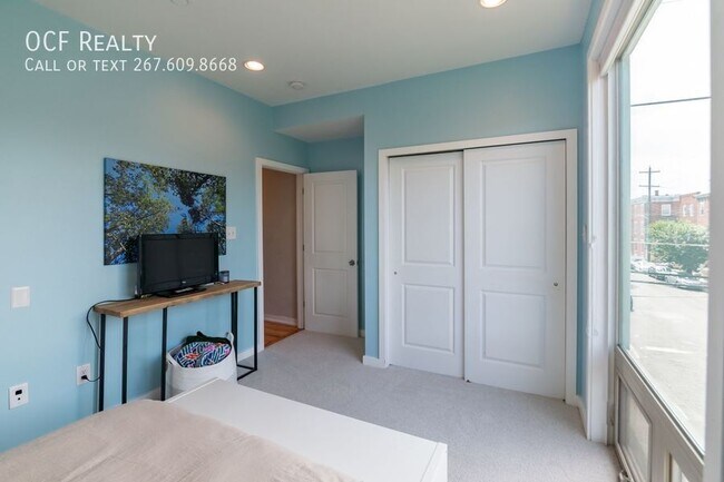 Building Photo - 2029 E Huntingdon St