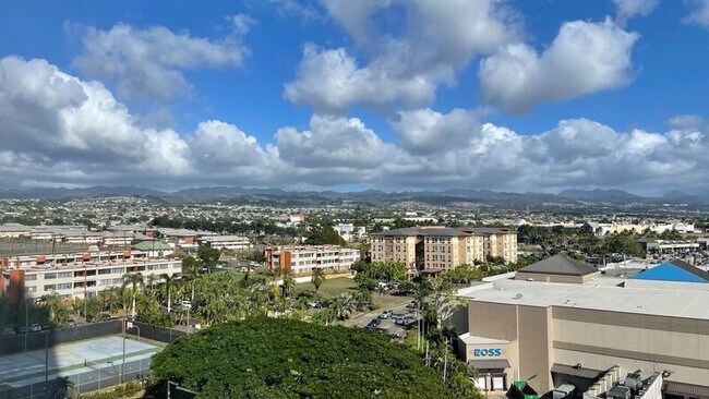 Building Photo - 1060 Kamehameha Hwy